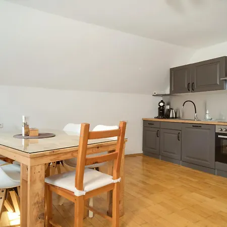 Mit Giebelzimmer Apartamento Ravensburg