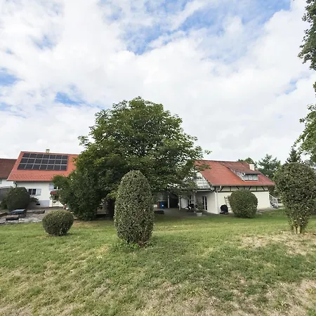 Mit Giebelzimmer Apartamento