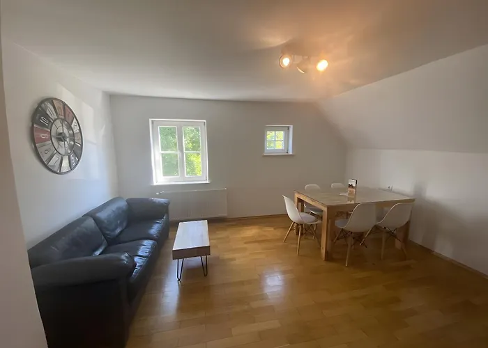 Mit Giebelzimmer Appartamento *